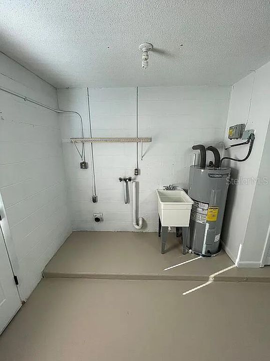 For Sale: $464,900 (2 beds, 2 baths, 940 Square Feet)