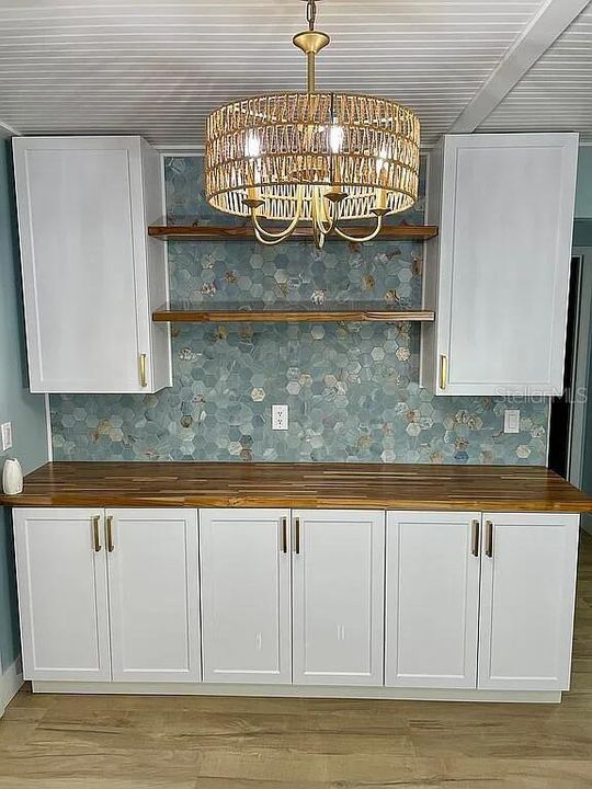 For Sale: $464,900 (2 beds, 2 baths, 940 Square Feet)