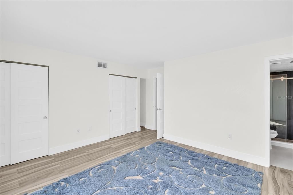 待售: $619,900 (2 贝兹, 2 浴室, 1007 平方英尺)