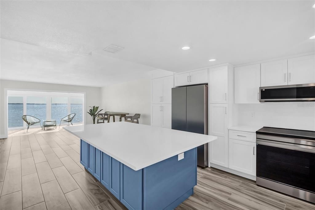 待售: $619,900 (2 贝兹, 2 浴室, 1007 平方英尺)