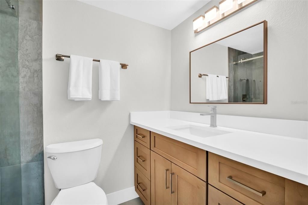 待售: $619,900 (2 贝兹, 2 浴室, 1007 平方英尺)