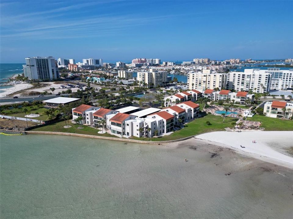 待售: $619,900 (2 贝兹, 2 浴室, 1007 平方英尺)