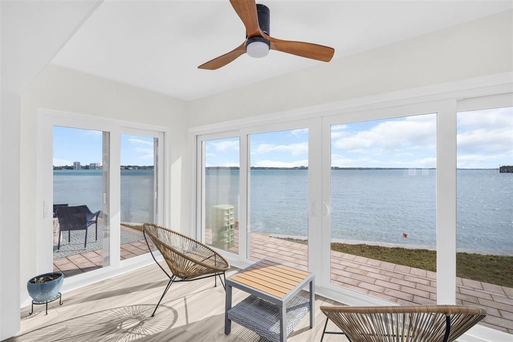 待售: $619,900 (2 贝兹, 2 浴室, 1007 平方英尺)