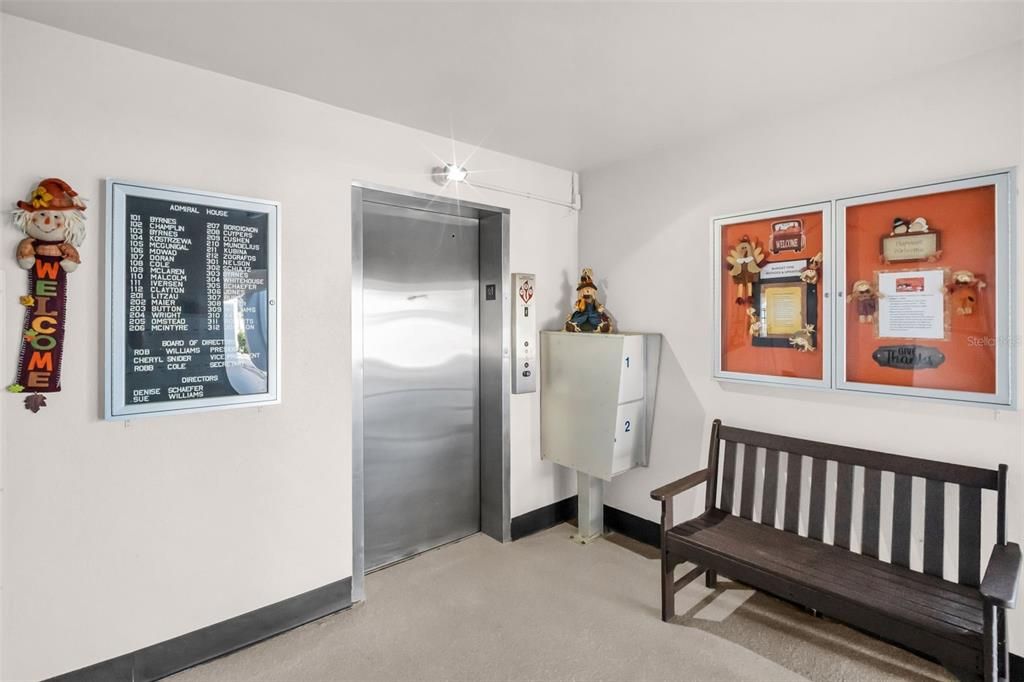 待售: $619,900 (2 贝兹, 2 浴室, 1007 平方英尺)