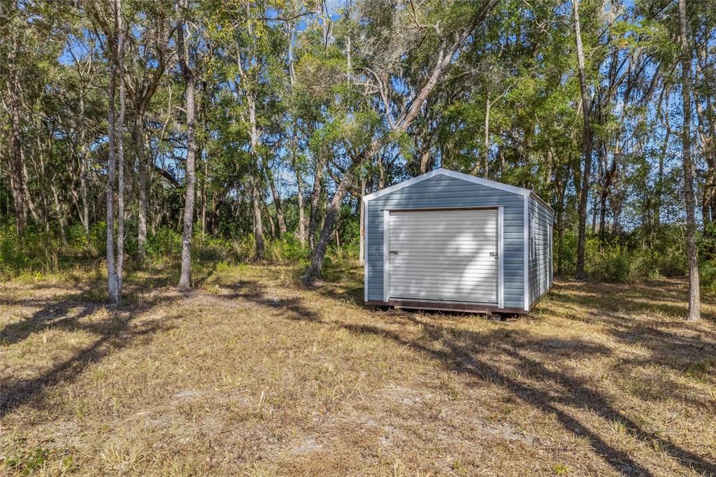 待售: $388,000 (7.08 acres)