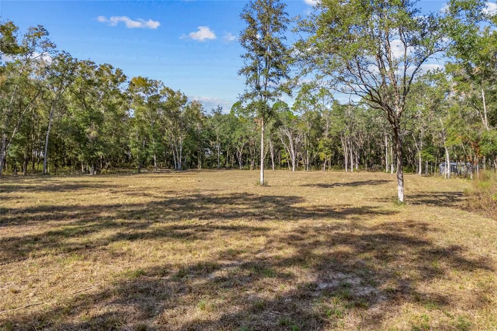 待售: $388,000 (7.08 acres)