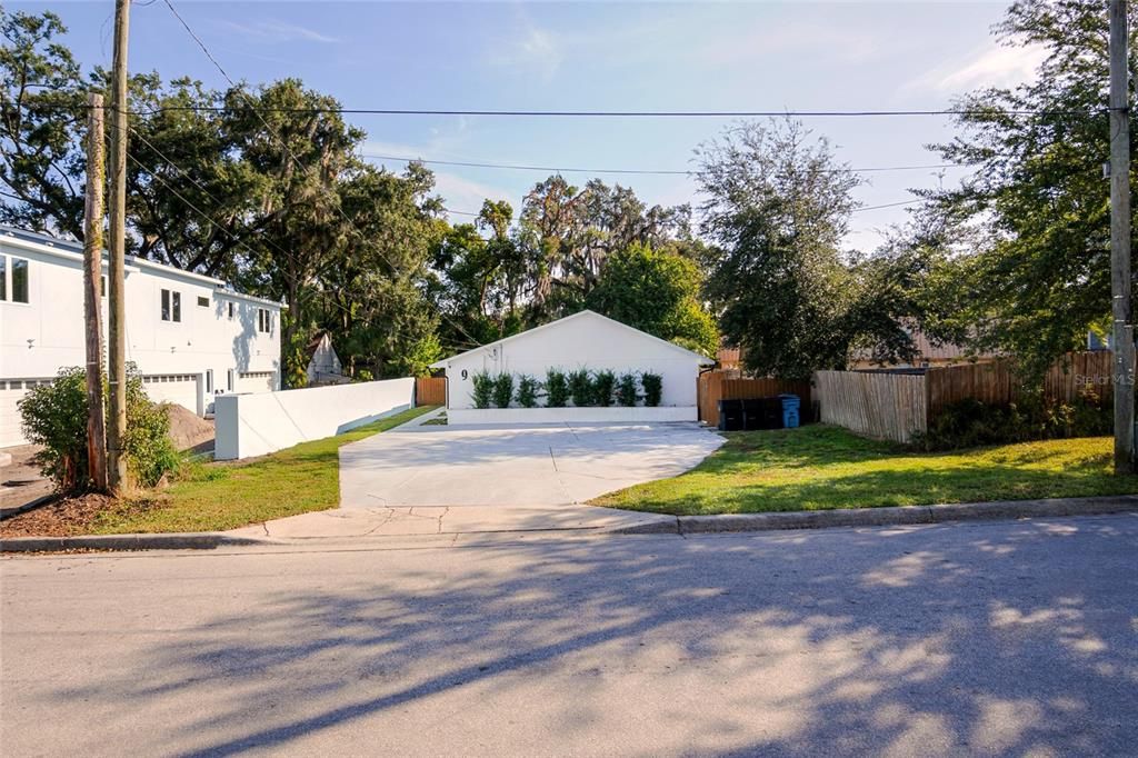 For Sale: $699,000 (4 beds, 0 baths, 1698 Square Feet)