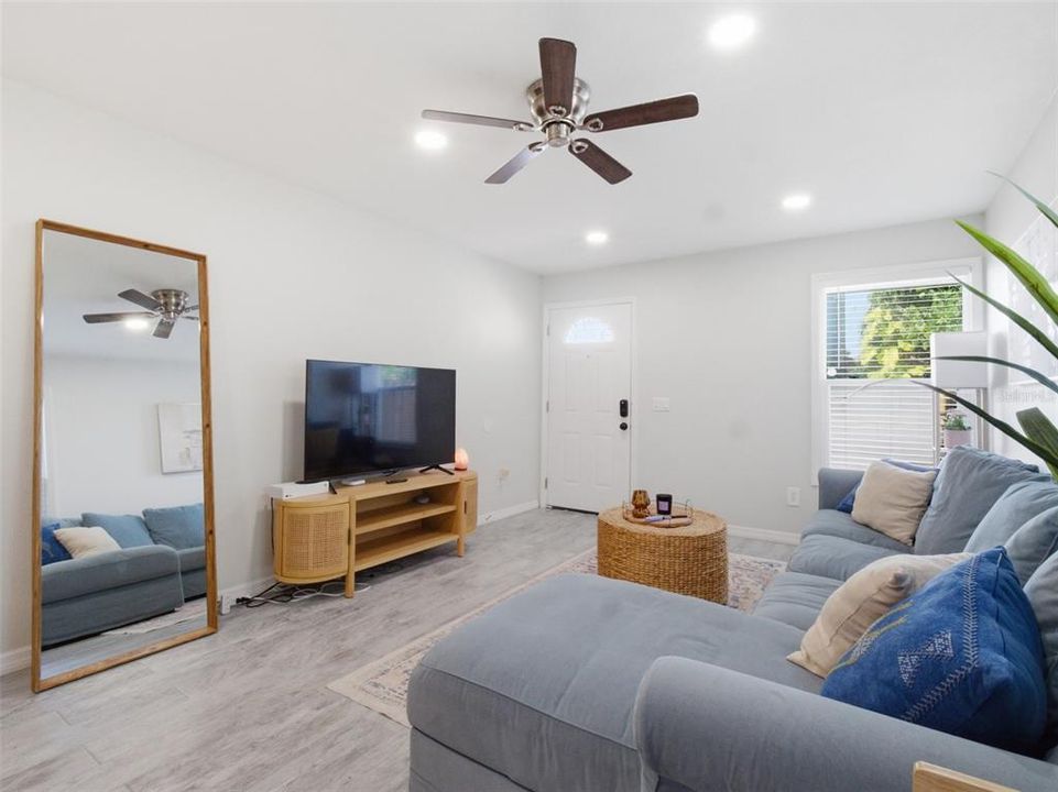 For Sale: $699,000 (4 beds, 0 baths, 1698 Square Feet)