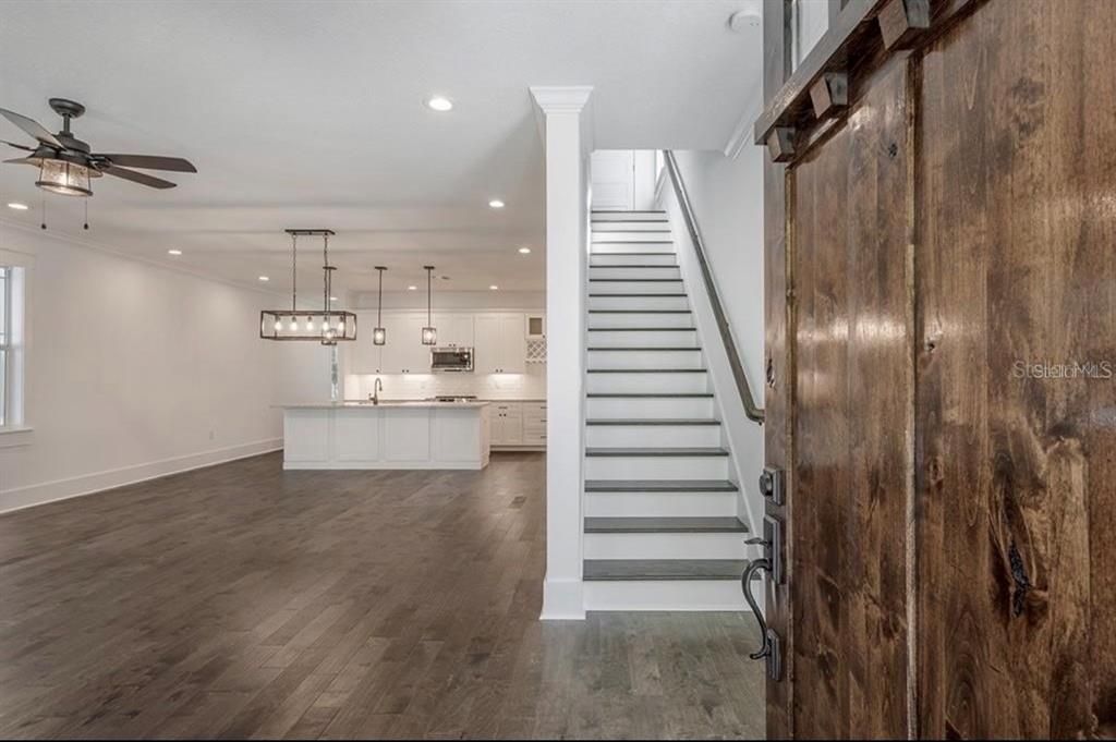 En Renta: $4,800 (4 camas, 3 baños, 2392 Pies cuadrados)