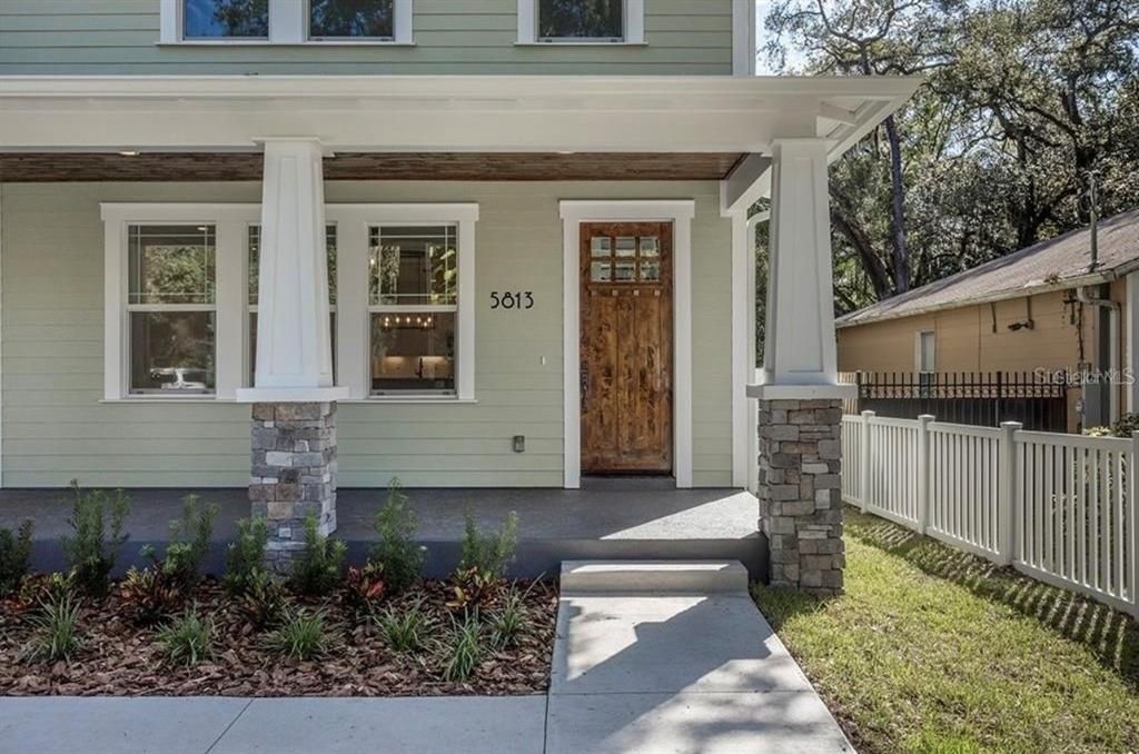 En Renta: $4,800 (4 camas, 3 baños, 2392 Pies cuadrados)