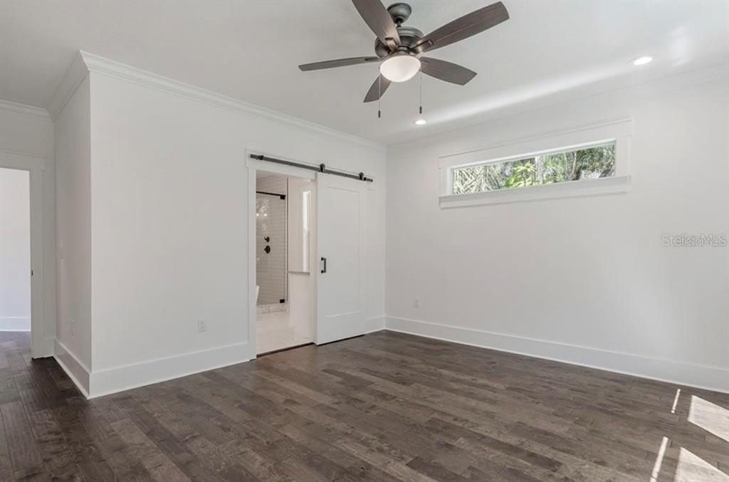 En Renta: $4,800 (4 camas, 3 baños, 2392 Pies cuadrados)