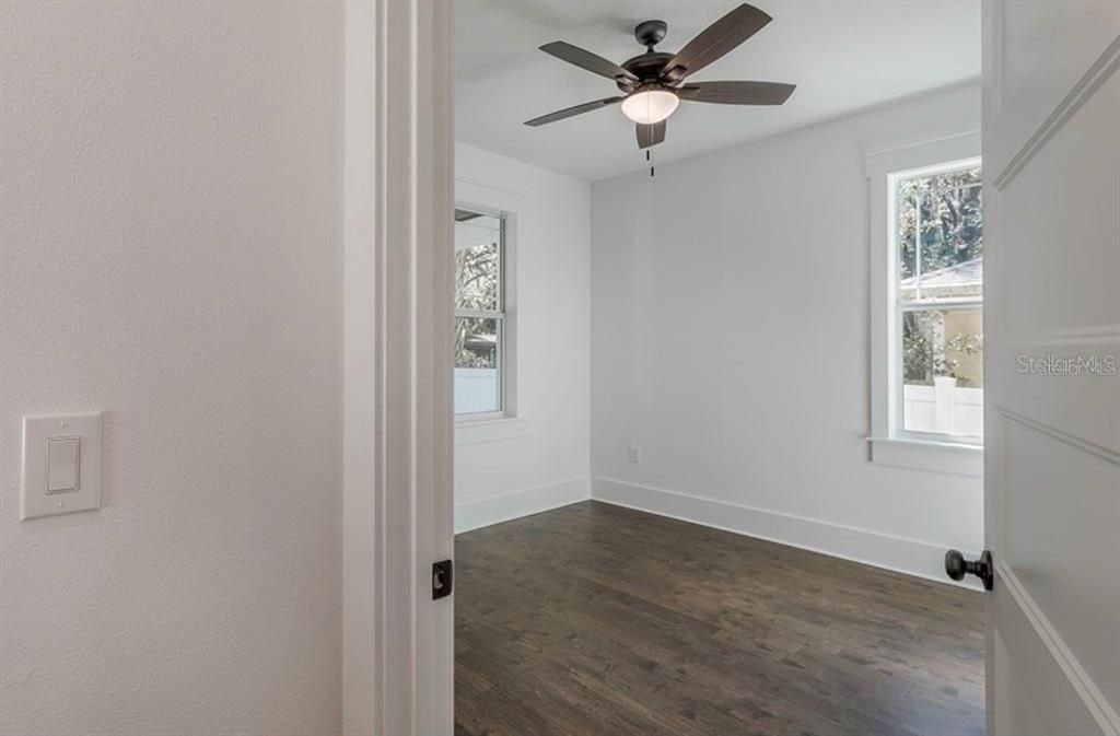 En Renta: $4,800 (4 camas, 3 baños, 2392 Pies cuadrados)