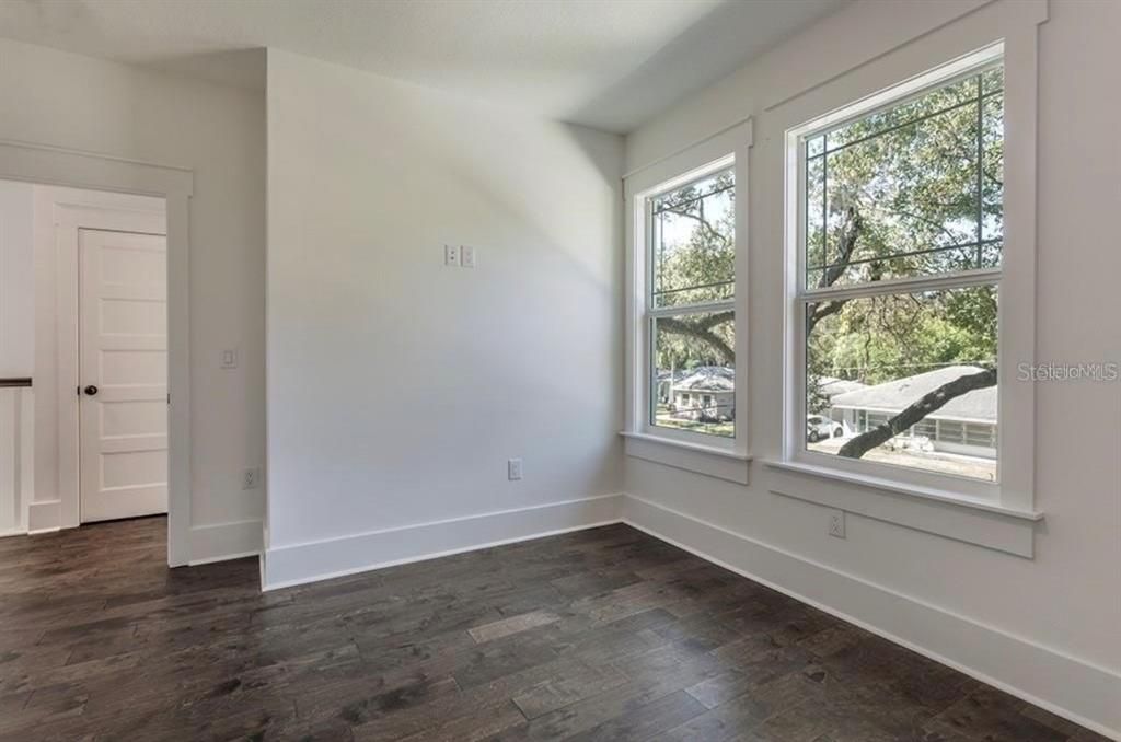 En Renta: $4,800 (4 camas, 3 baños, 2392 Pies cuadrados)