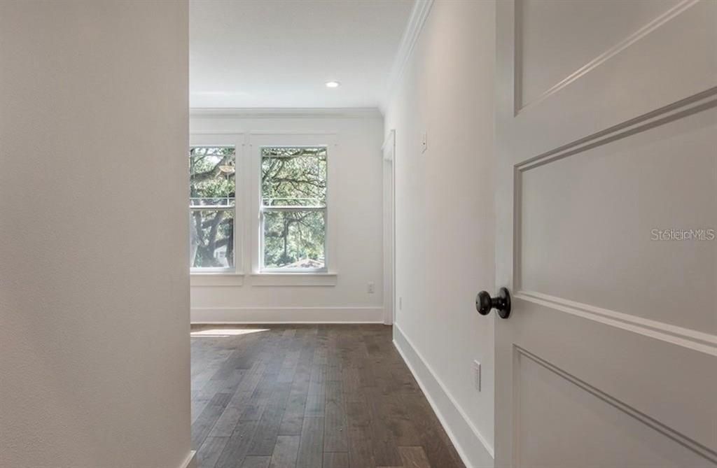 En Renta: $4,800 (4 camas, 3 baños, 2392 Pies cuadrados)