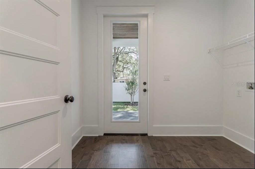 En Renta: $4,800 (4 camas, 3 baños, 2392 Pies cuadrados)