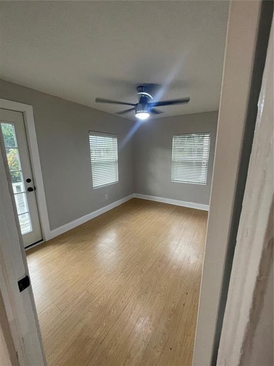 For Rent: $2,250 (2 beds, 1 baths, 900 Square Feet)