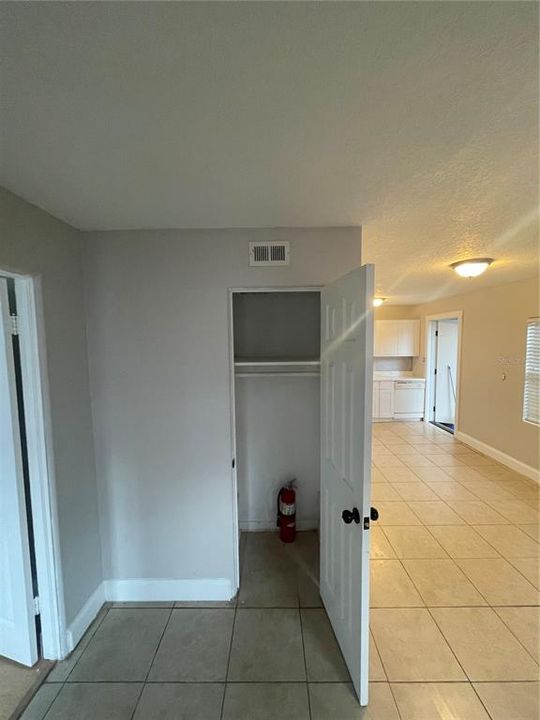 For Rent: $2,250 (2 beds, 1 baths, 900 Square Feet)