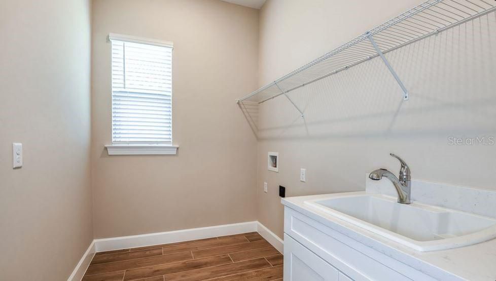 For Sale: $395,000 (2 beds, 2 baths, 1920 Square Feet)