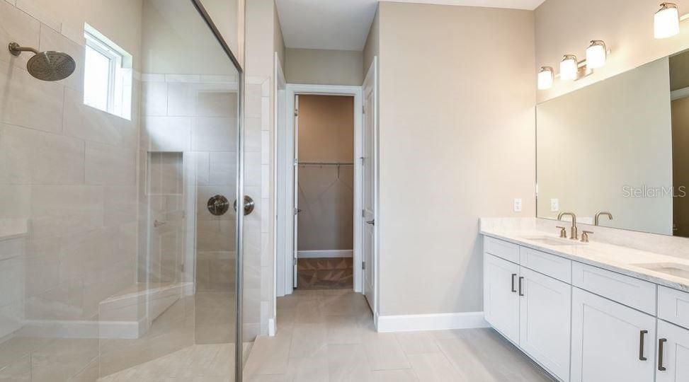 For Sale: $395,000 (2 beds, 2 baths, 1920 Square Feet)