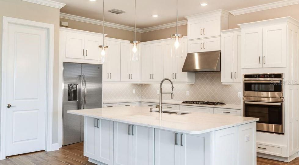 For Sale: $395,000 (2 beds, 2 baths, 1920 Square Feet)