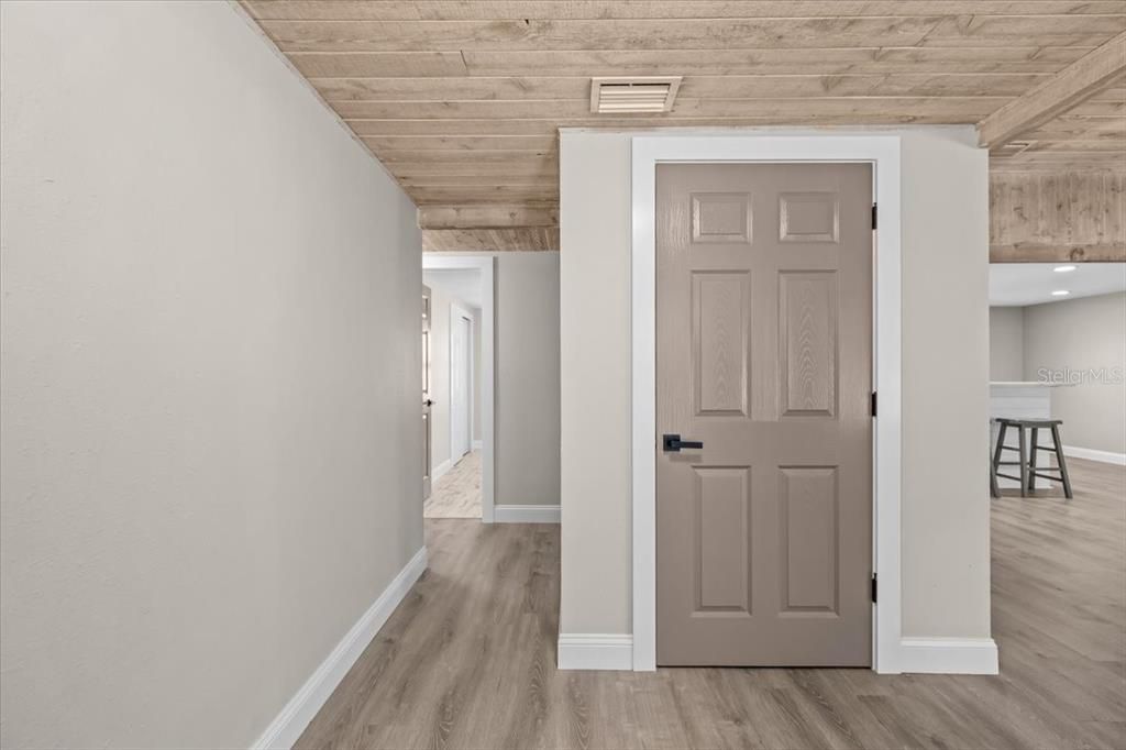 На продажу: $535,000 (4 спален, 2 ванн, 1868 Квадратных фут)