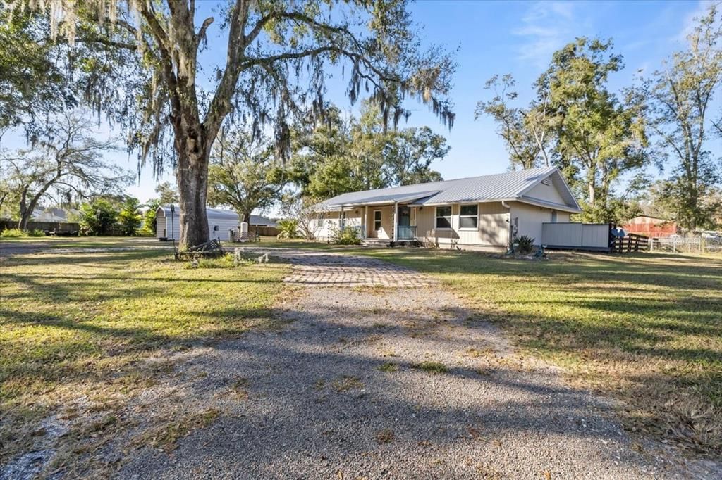 На продажу: $535,000 (4 спален, 2 ванн, 1868 Квадратных фут)