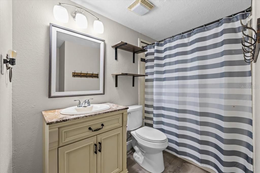 На продажу: $535,000 (4 спален, 2 ванн, 1868 Квадратных фут)