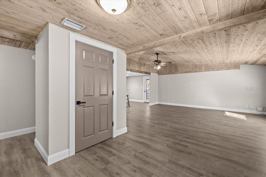 На продажу: $535,000 (4 спален, 2 ванн, 1868 Квадратных фут)