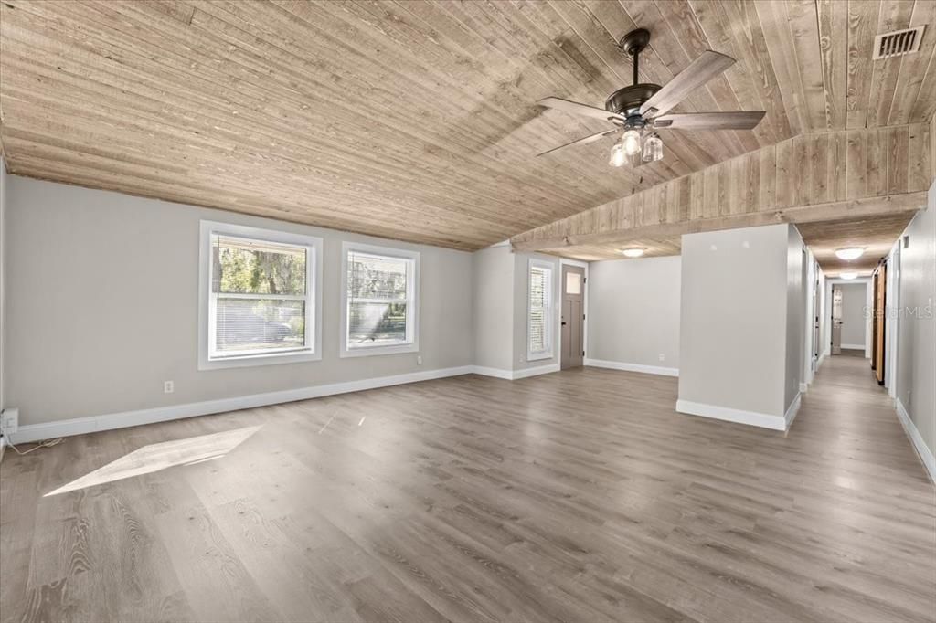 На продажу: $535,000 (4 спален, 2 ванн, 1868 Квадратных фут)