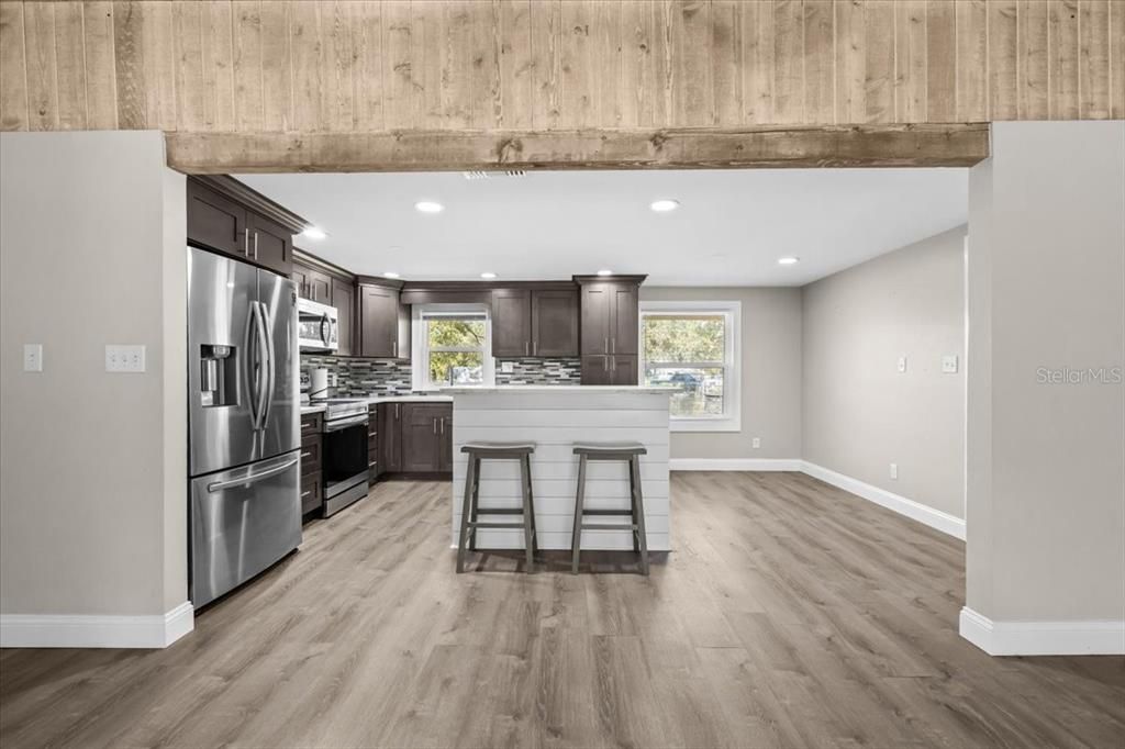 На продажу: $535,000 (4 спален, 2 ванн, 1868 Квадратных фут)