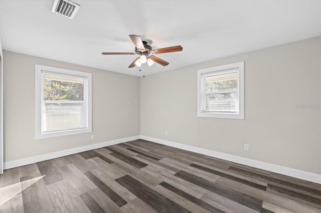 На продажу: $535,000 (4 спален, 2 ванн, 1868 Квадратных фут)