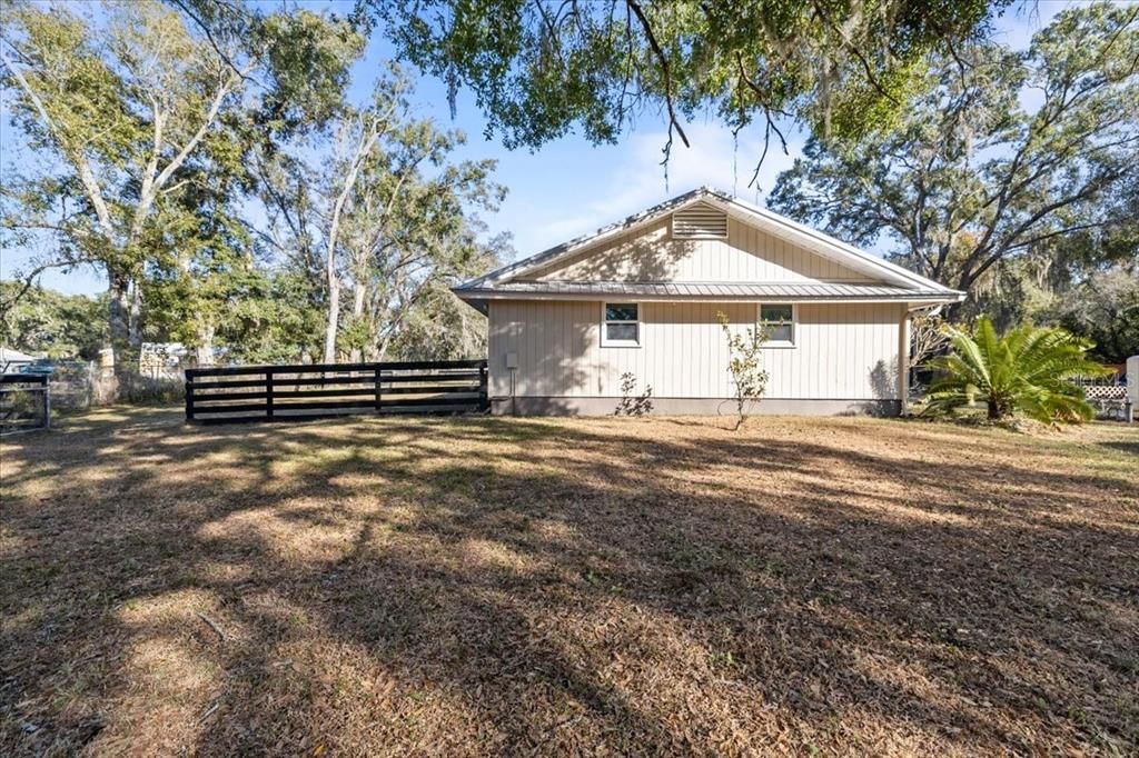 На продажу: $535,000 (4 спален, 2 ванн, 1868 Квадратных фут)