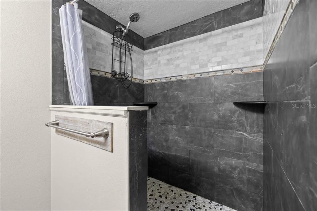 На продажу: $535,000 (4 спален, 2 ванн, 1868 Квадратных фут)