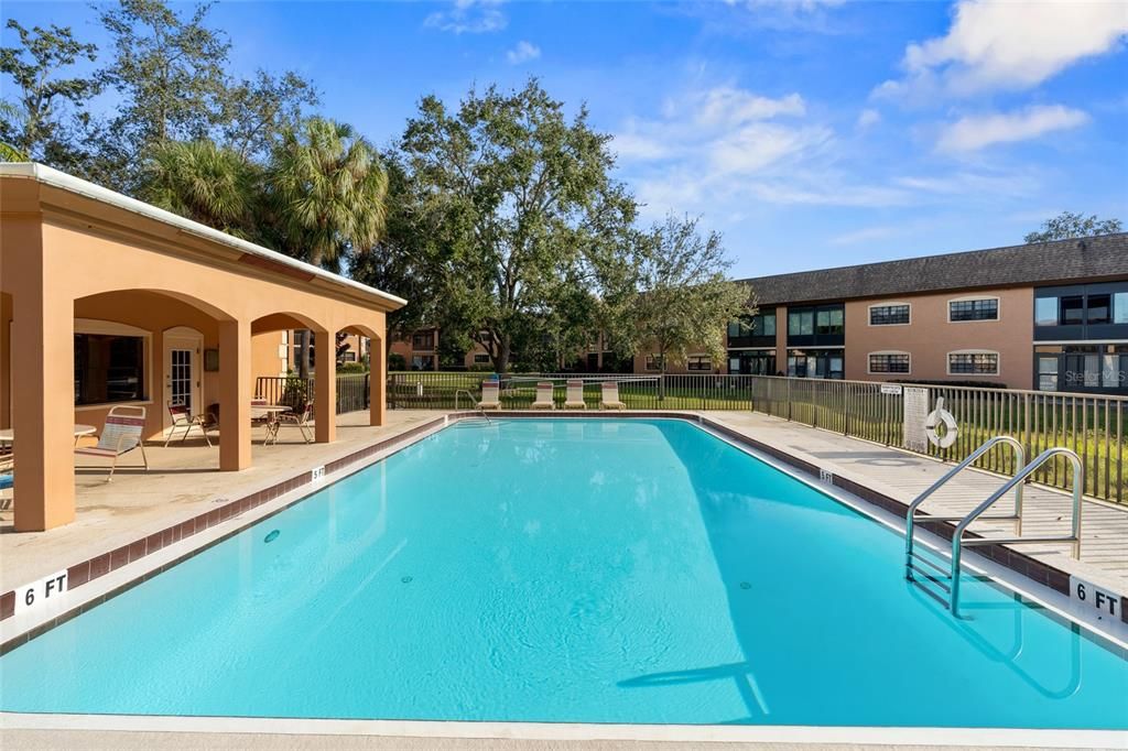 For Sale: $209,900 (2 beds, 2 baths, 912 Square Feet)