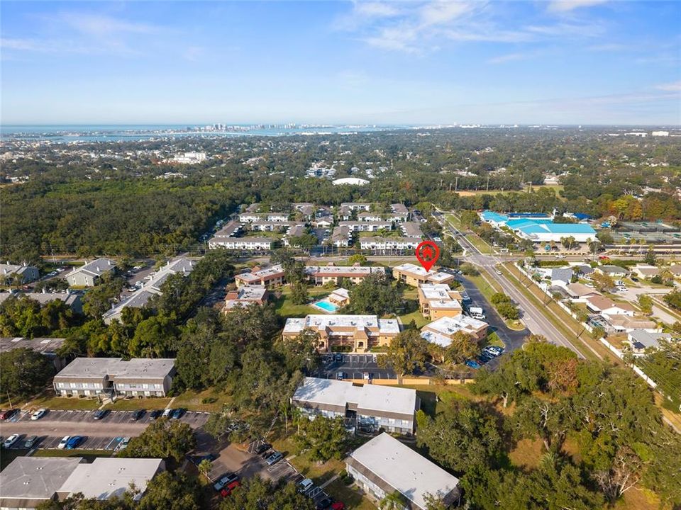 For Sale: $209,900 (2 beds, 2 baths, 912 Square Feet)