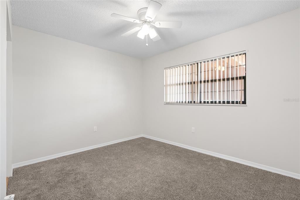 For Sale: $209,900 (2 beds, 2 baths, 912 Square Feet)