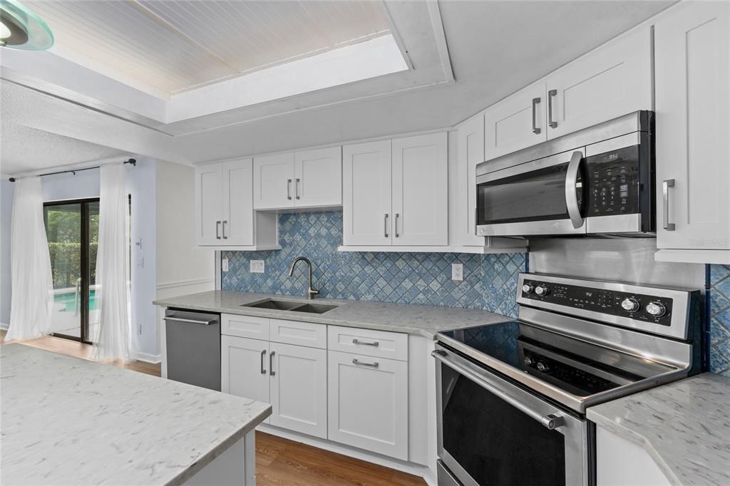 For Sale: $499,000 (3 beds, 2 baths, 1685 Square Feet)