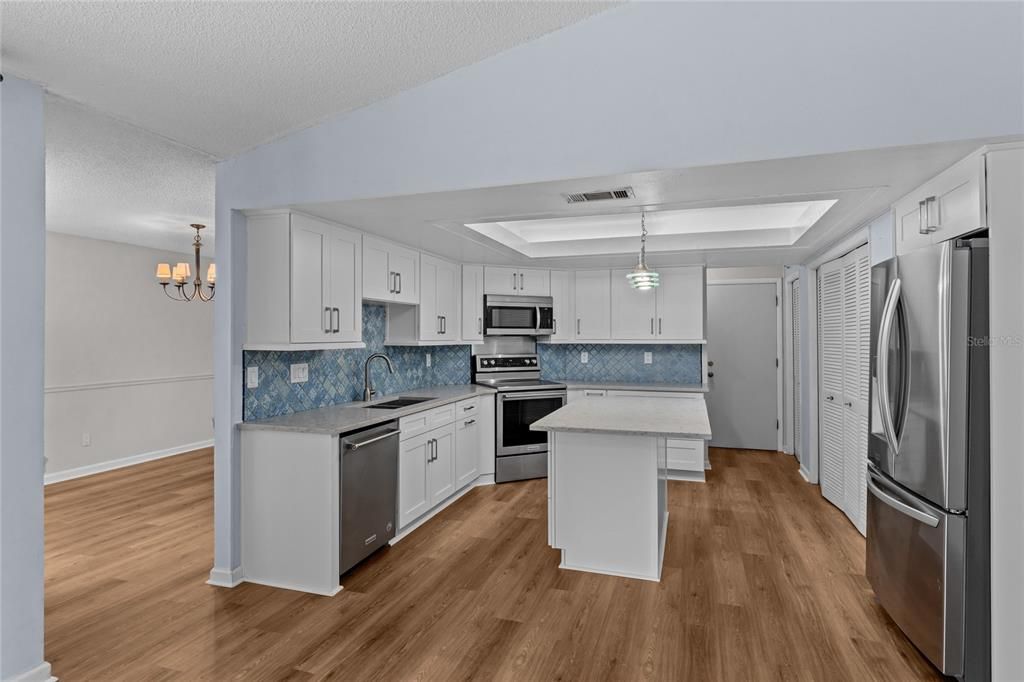 For Sale: $499,000 (3 beds, 2 baths, 1685 Square Feet)