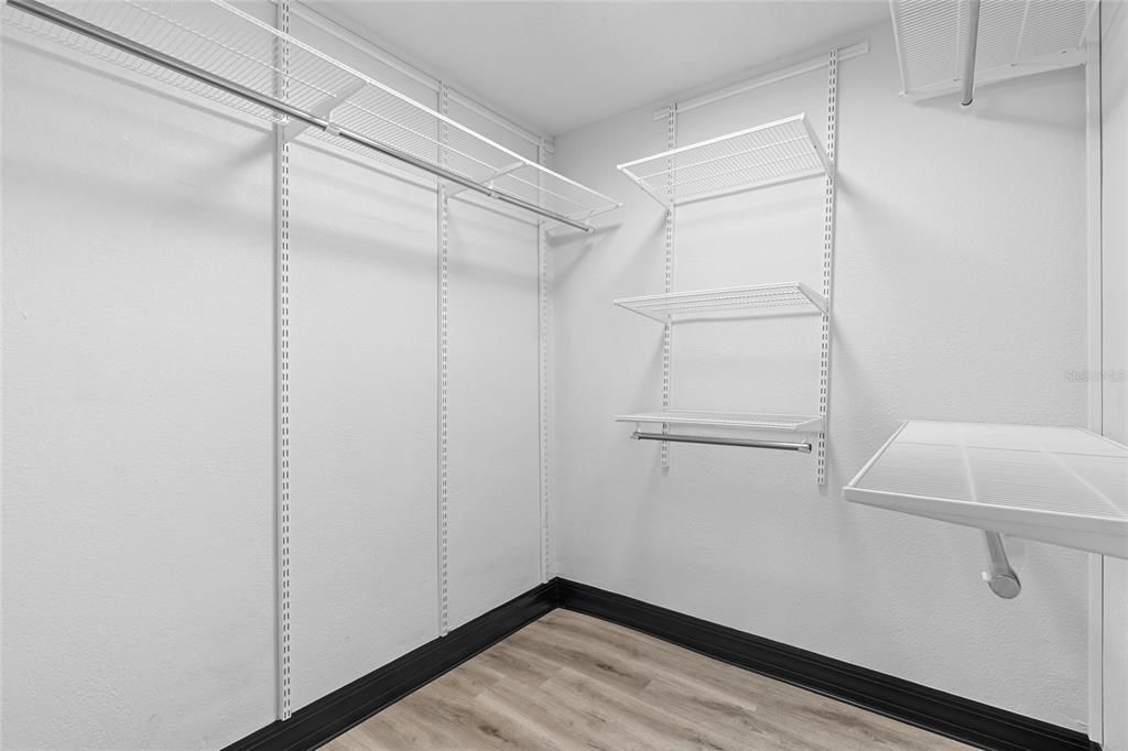 На продажу: $549,000 (2 спален, 2 ванн, 1055 Квадратных фут)