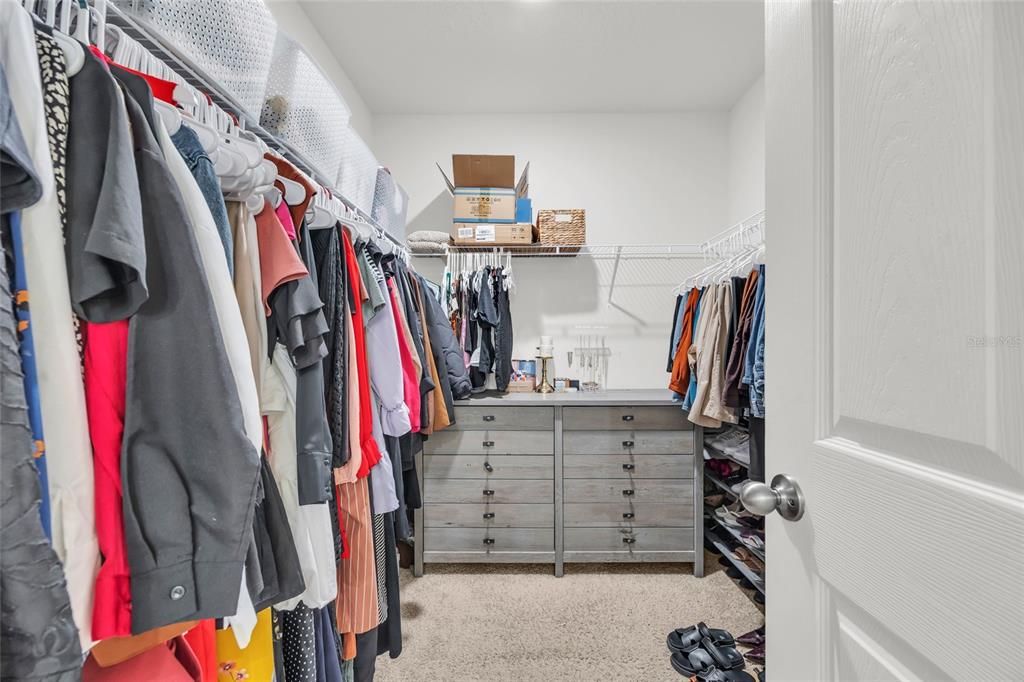 待售: $385,000 (4 贝兹, 2 浴室, 1828 平方英尺)