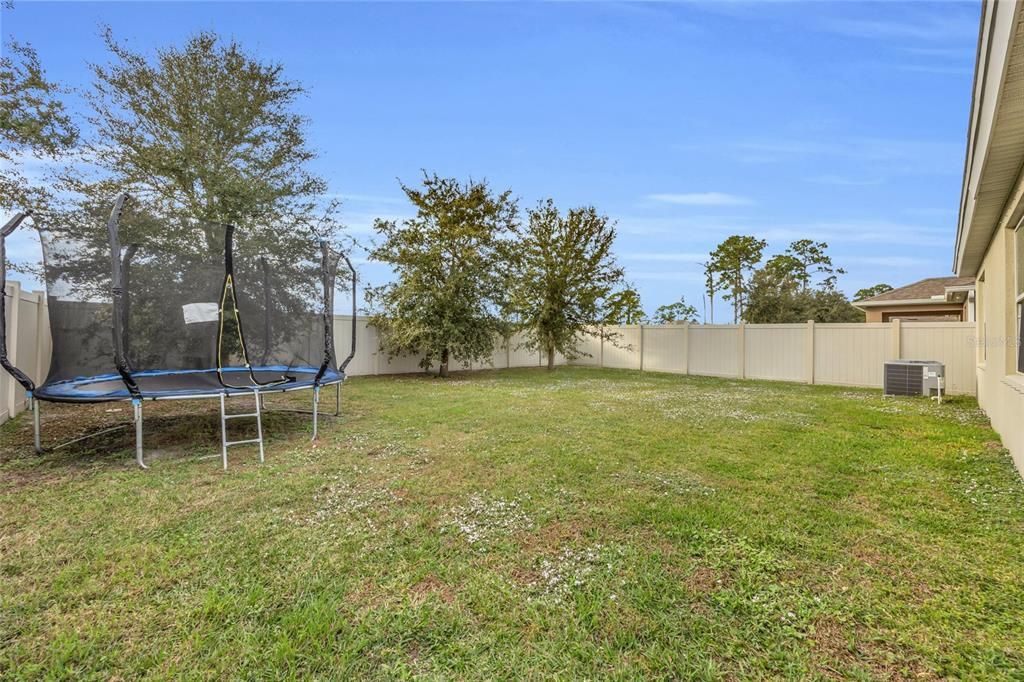 待售: $385,000 (4 贝兹, 2 浴室, 1828 平方英尺)