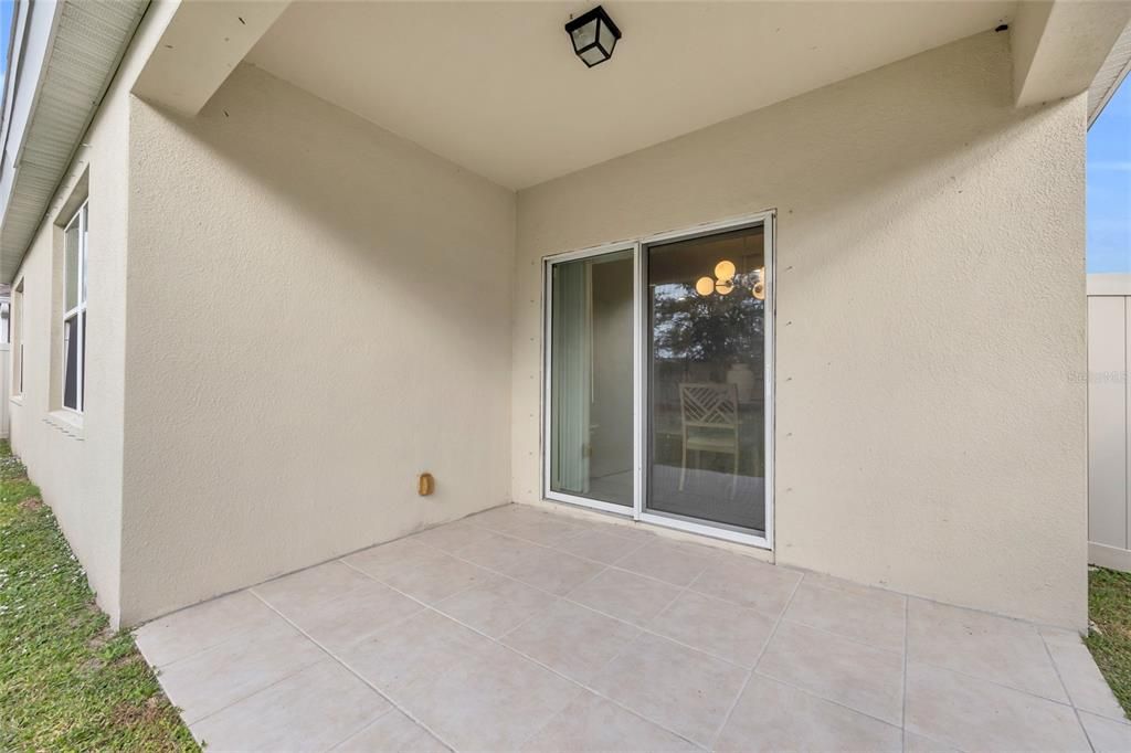 待售: $385,000 (4 贝兹, 2 浴室, 1828 平方英尺)