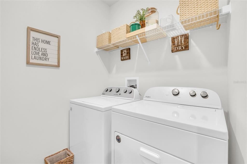 待售: $385,000 (4 贝兹, 2 浴室, 1828 平方英尺)