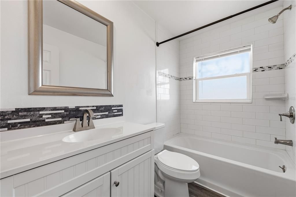 待售: $675,000 (4 贝兹, 0 浴室, 1716 平方英尺)