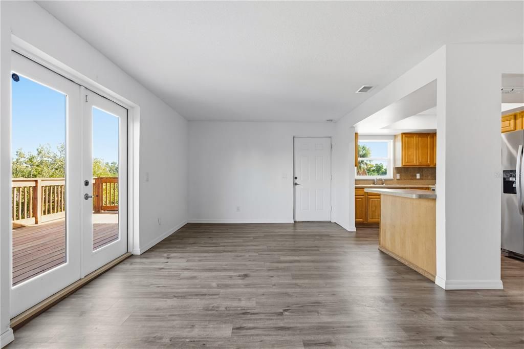 待售: $675,000 (4 贝兹, 0 浴室, 1716 平方英尺)