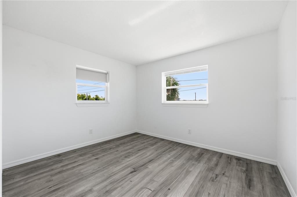 待售: $675,000 (4 贝兹, 0 浴室, 1716 平方英尺)