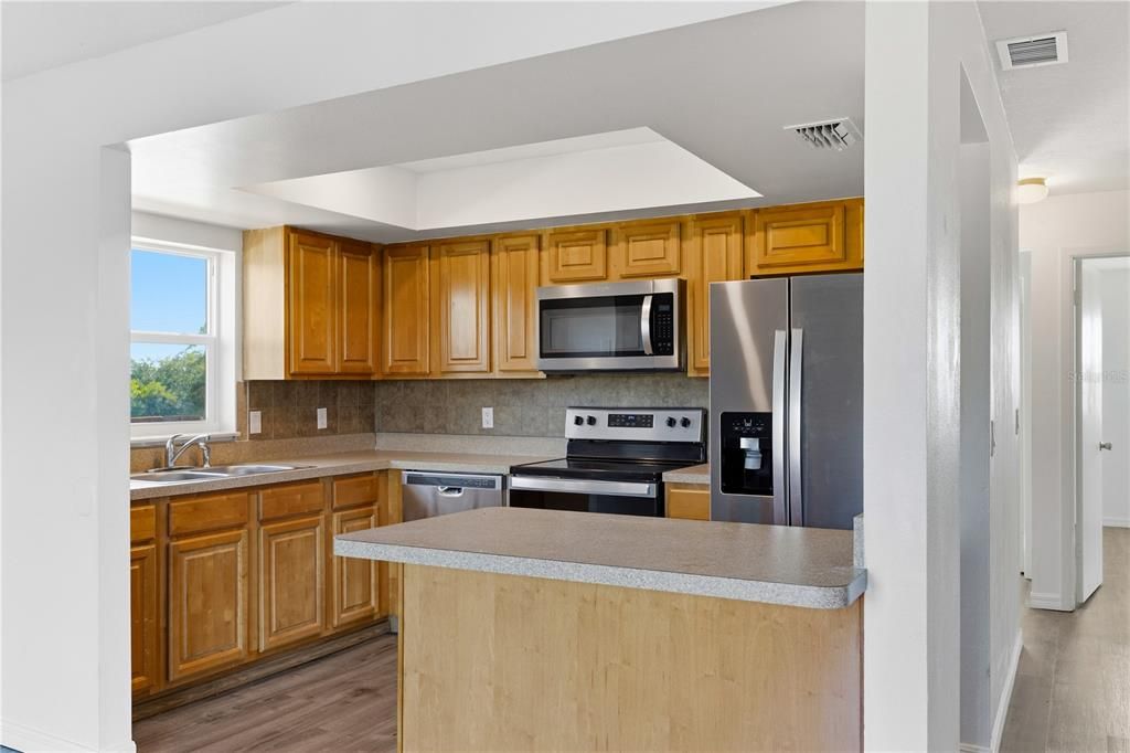 待售: $675,000 (4 贝兹, 0 浴室, 1716 平方英尺)