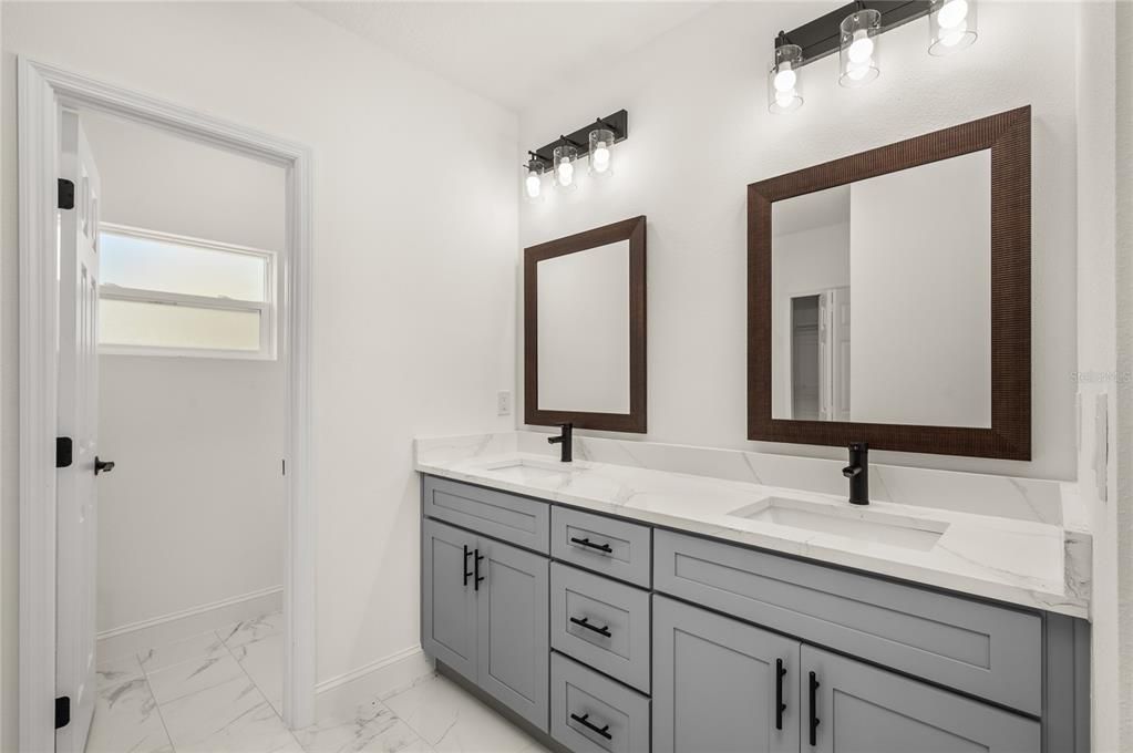 En Venta: $349,900 (3 camas, 2 baños, 1600 Pies cuadrados)