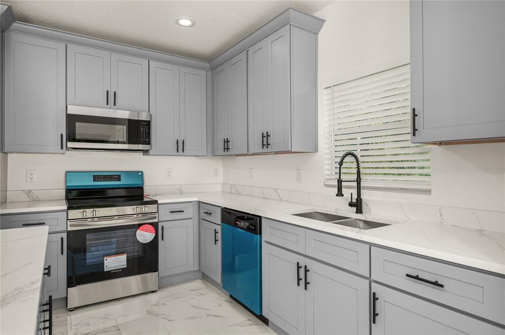 En Venta: $349,900 (3 camas, 2 baños, 1600 Pies cuadrados)