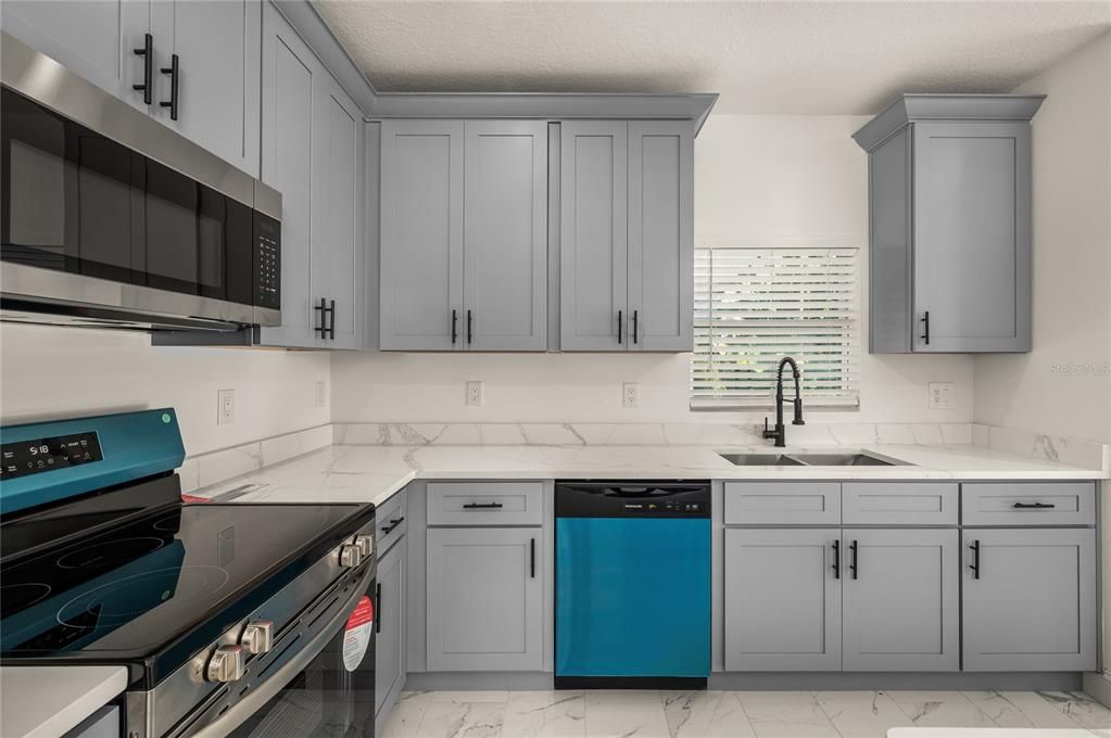 En Venta: $349,900 (3 camas, 2 baños, 1600 Pies cuadrados)